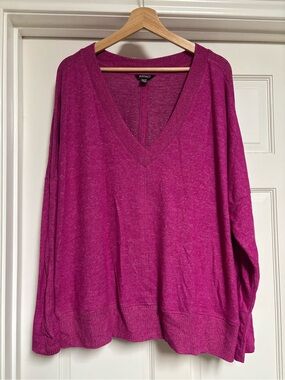 Buffalo David Britton Magenta V-Neck Lightweight Sweater